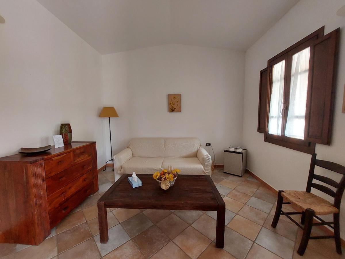 Hotel La Corte Rosada Villasimius Kültér fotó