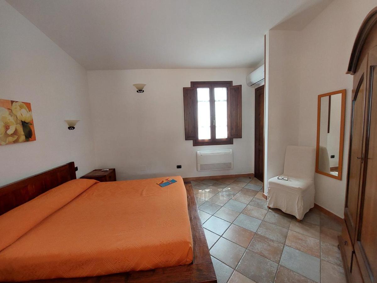 Hotel La Corte Rosada Villasimius Kültér fotó