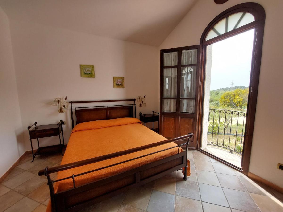 Hotel La Corte Rosada Villasimius Kültér fotó
