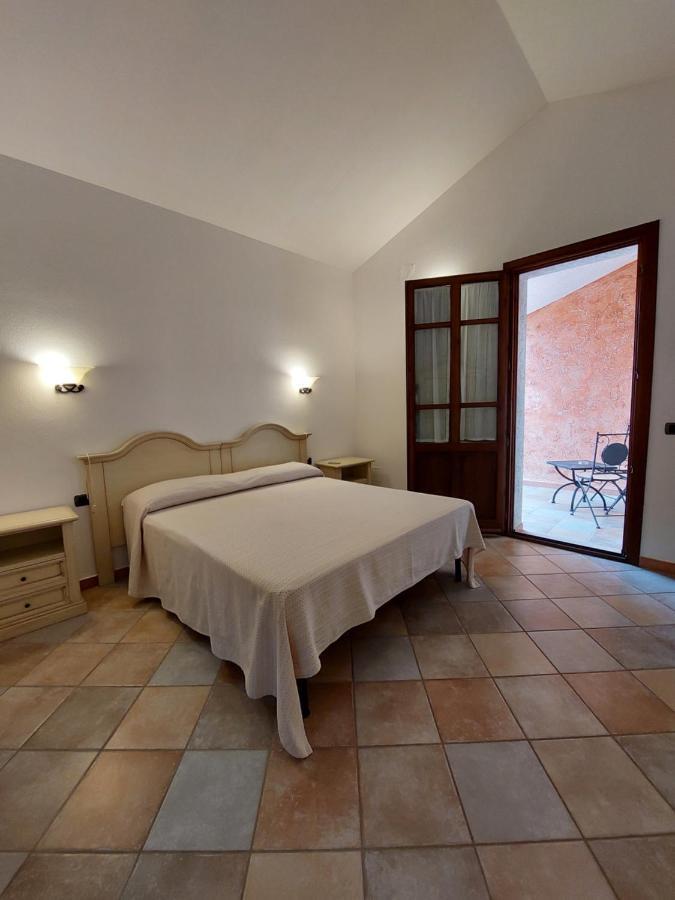 Hotel La Corte Rosada Villasimius Kültér fotó