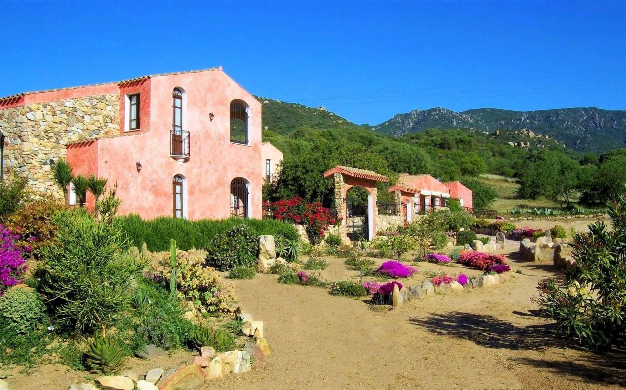 Hotel La Corte Rosada Villasimius Kültér fotó