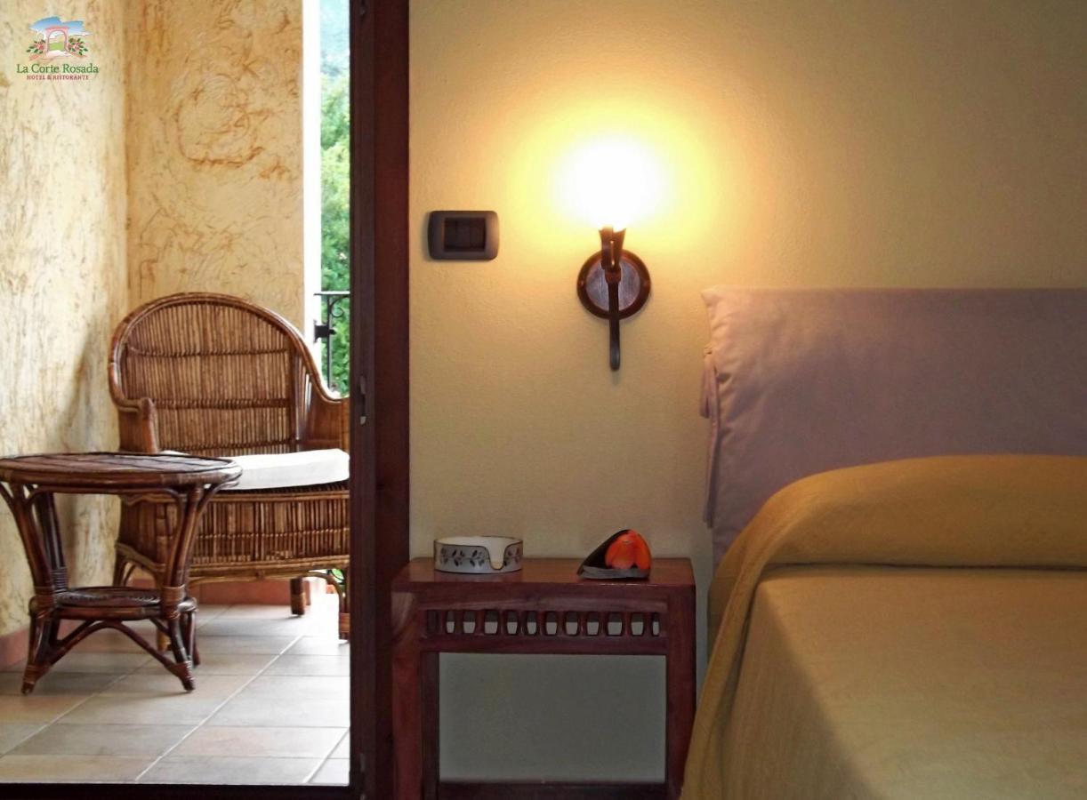 Hotel La Corte Rosada Villasimius Kültér fotó
